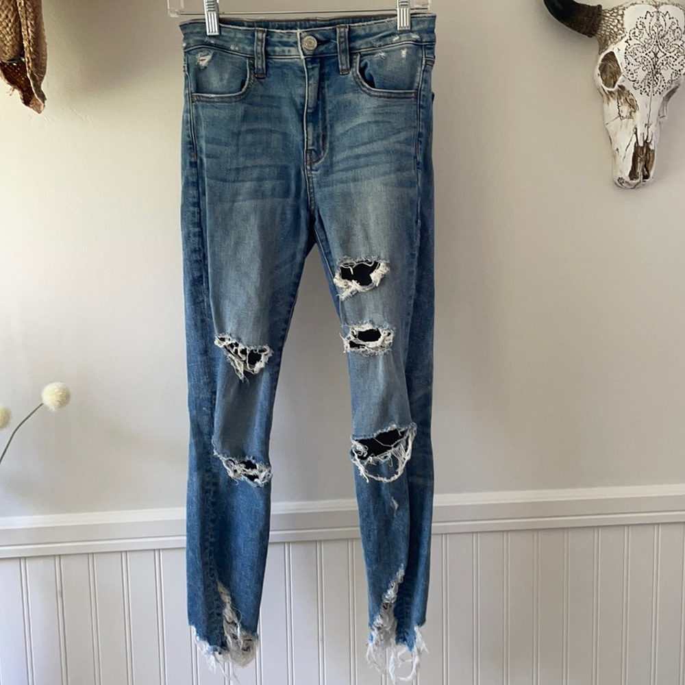 Ripped skinny jeans